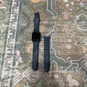 Apple Watch Series 6 (40 MM) w/ Charger